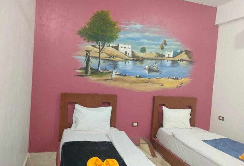 تختخواب و صبحانه Nukud Guest House