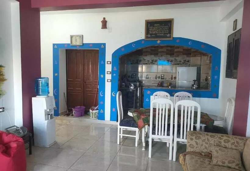 تختخواب و صبحانه Nukud Guest House