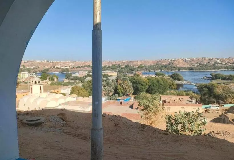 تختخواب و صبحانه Nukud Guest House