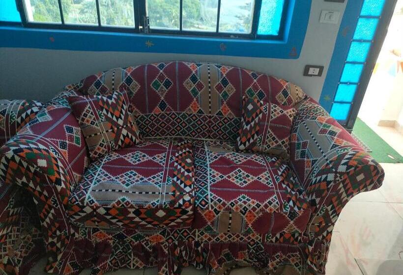 تختخواب و صبحانه Nukud Guest House