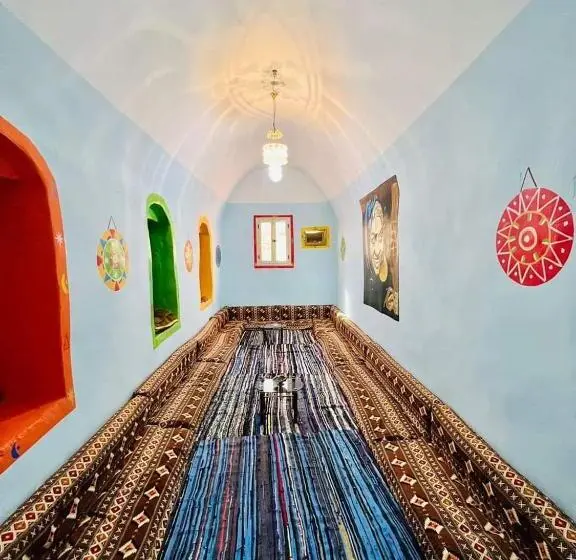 تختخواب و صبحانه Nukud Guest House