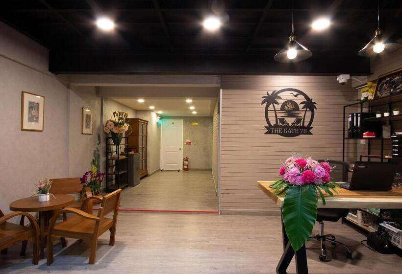 Gate78 Hostel Maephim Beach