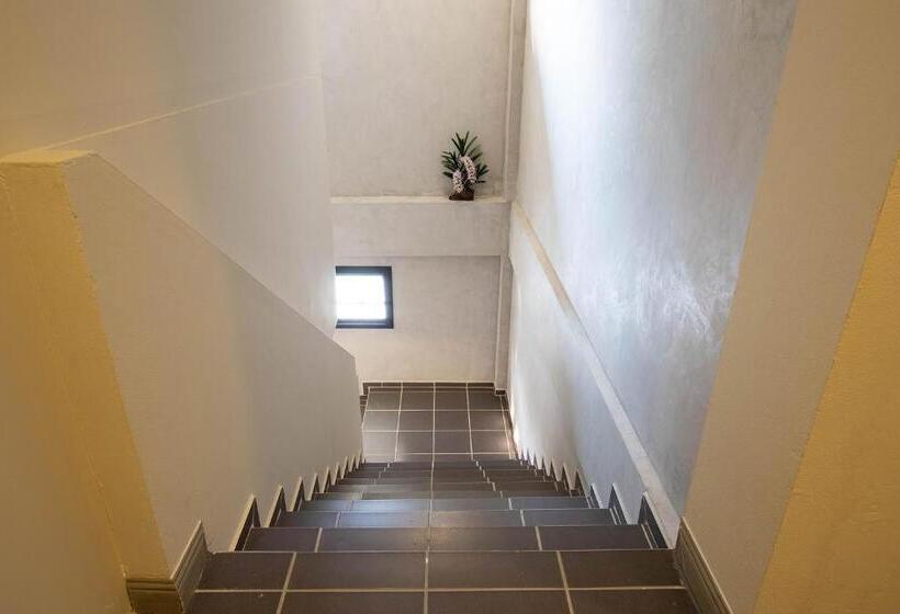 Gate78 Hostel Maephim Beach