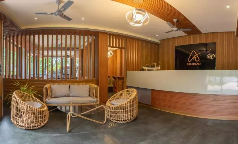 هتل Aig Grand