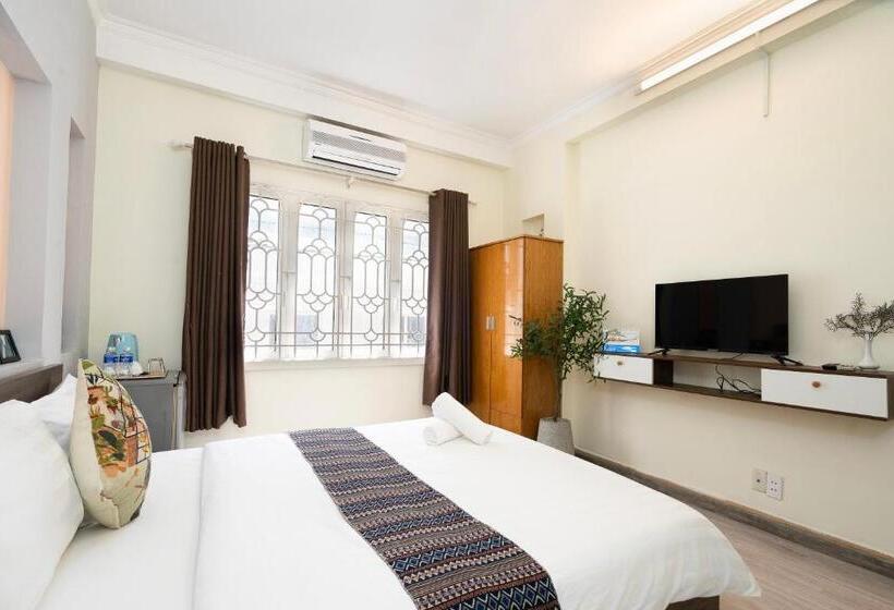 هتل Planet Homestay