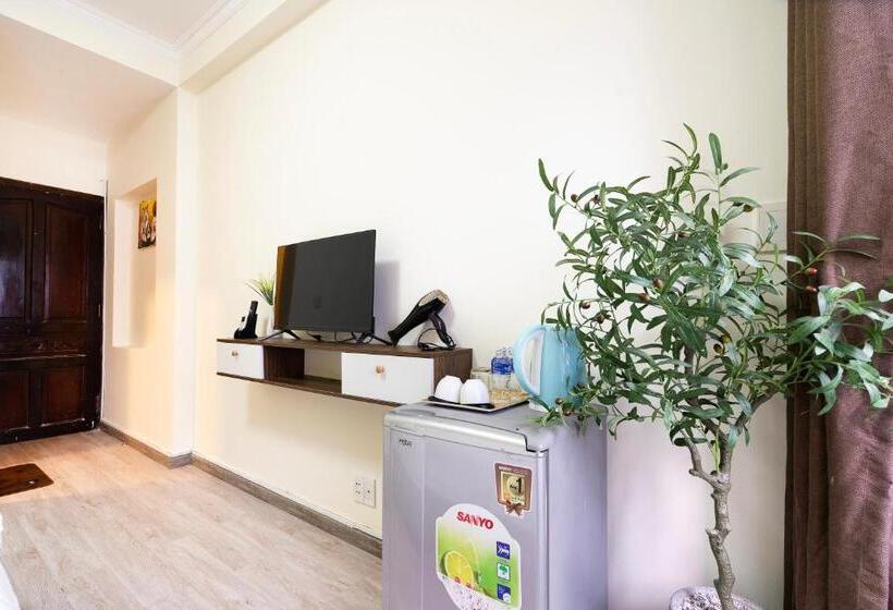 هتل Planet Homestay