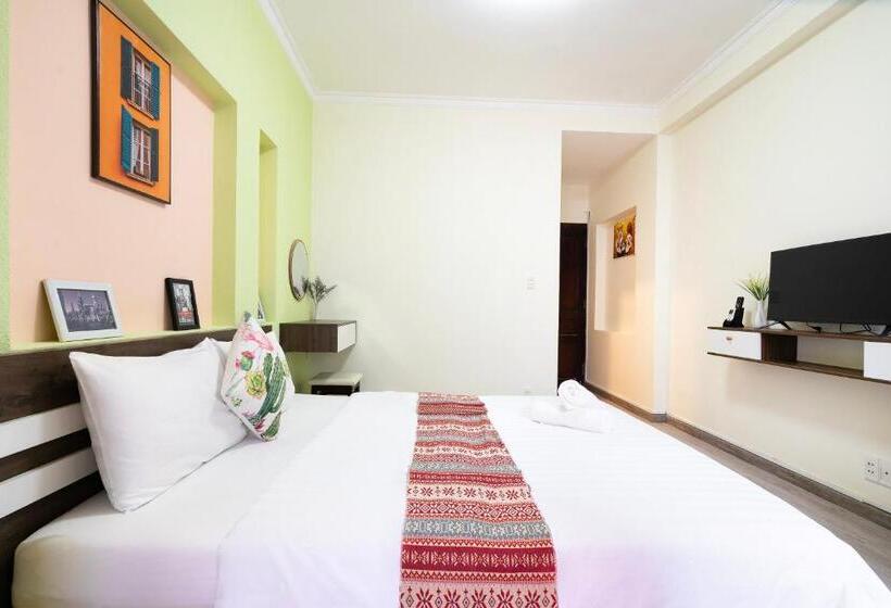 هتل Planet Homestay