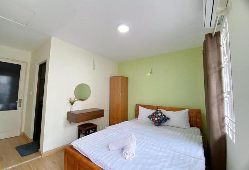 هتل Planet Homestay