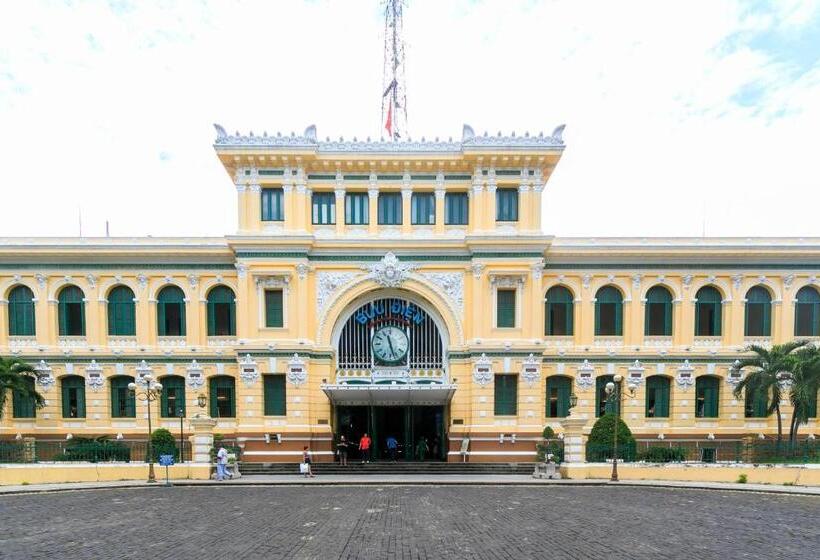 هتل Planet Homestay