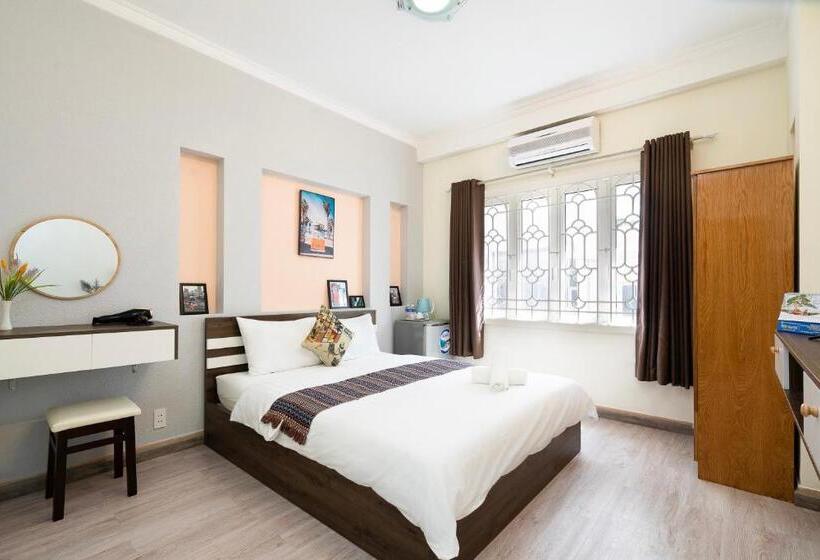 هتل Planet Homestay