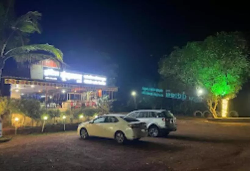 ホテル Vrindavan Ratnagiri