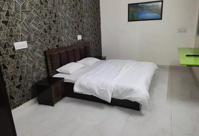 ホテル Vrindavan Ratnagiri