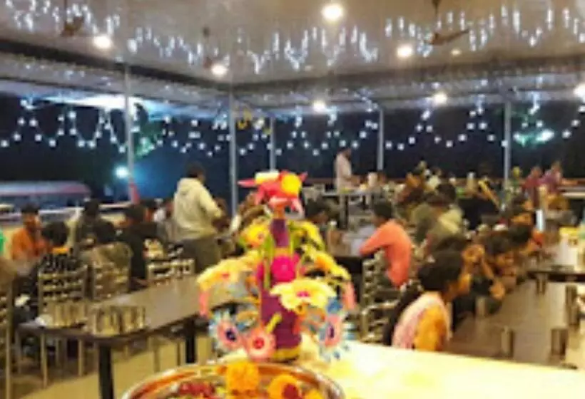 ホテル Vrindavan Ratnagiri