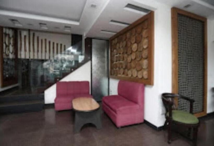 Отель Yadu Residency Meerut