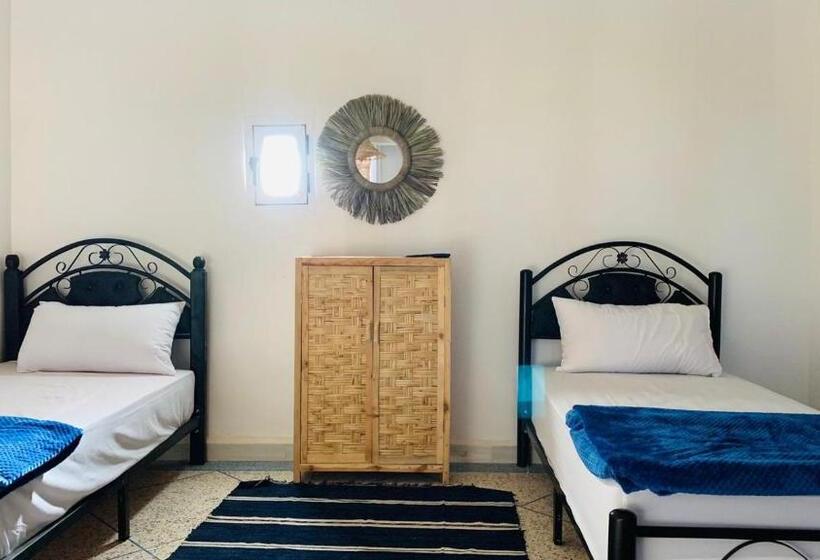 פנסיון Africa Surf House