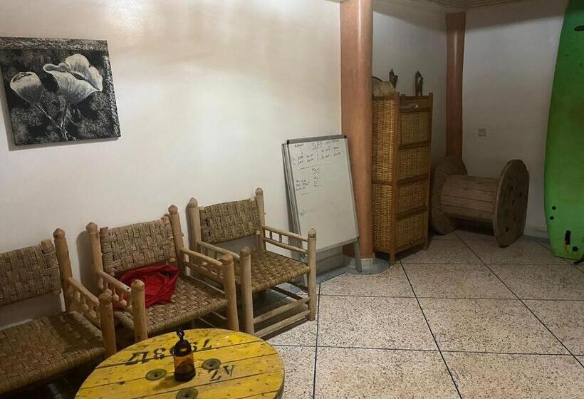 פנסיון Africa Surf House