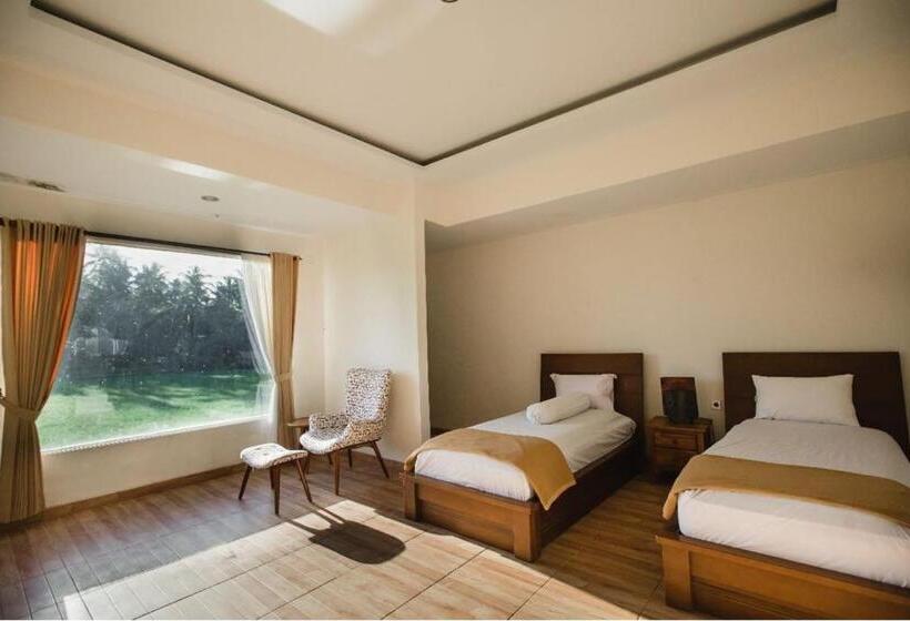 פנסיון Escotel Villa Marga