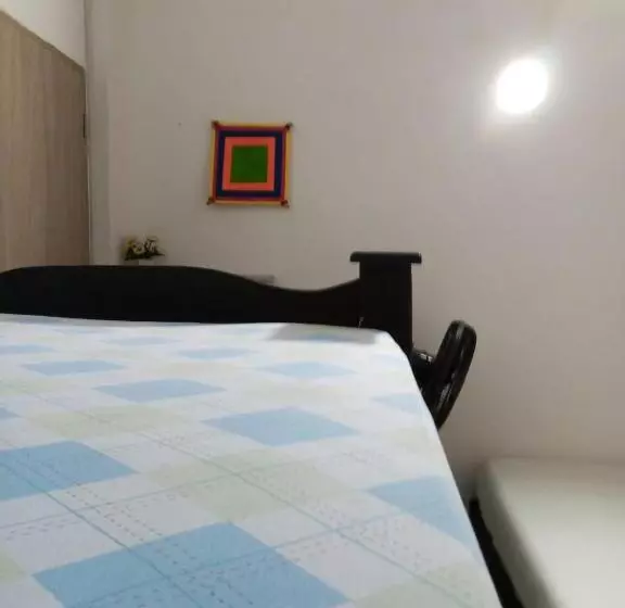 پانسیون Hostal Paloma Café