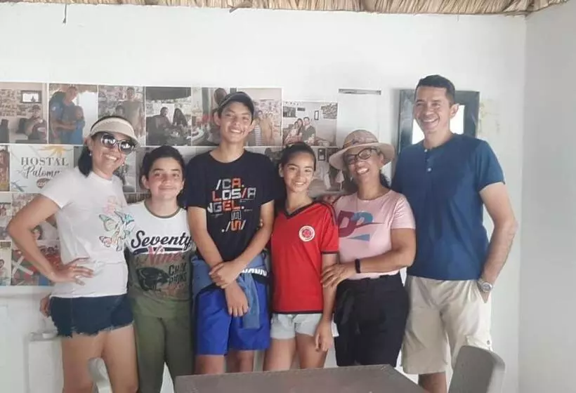 پانسیون Hostal Paloma Café