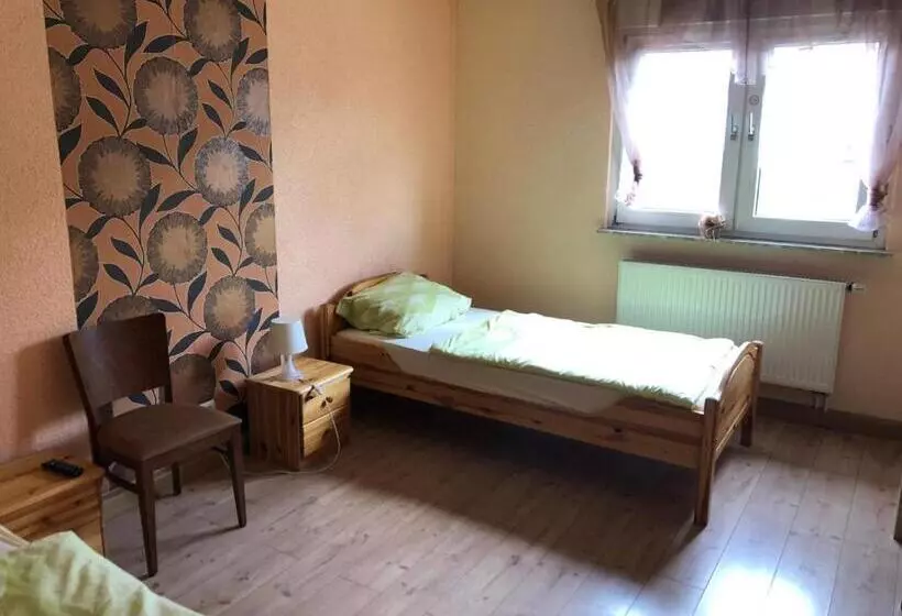 Majatalo Monteurunterkunft Oberhausen Rheinhausen