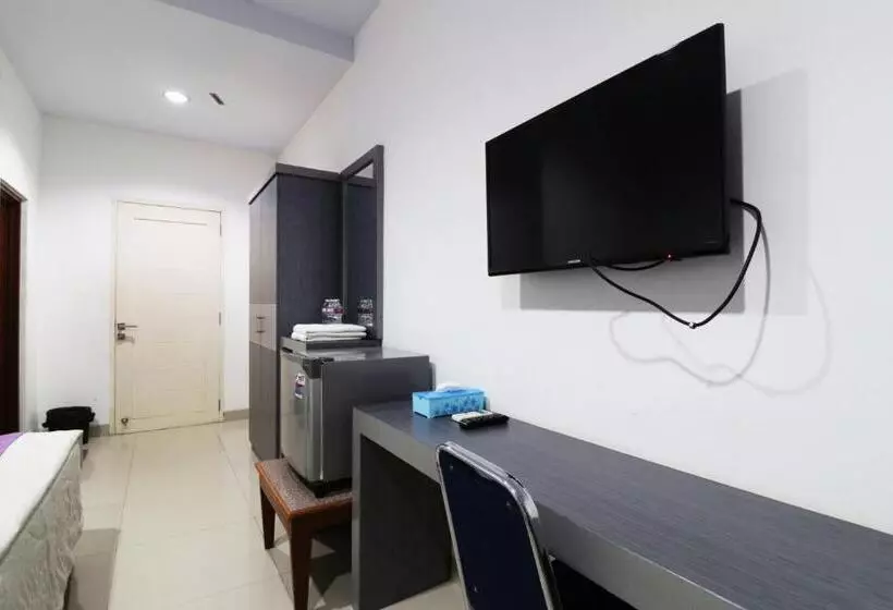 ペンション Paus Guest House Pekanbaru