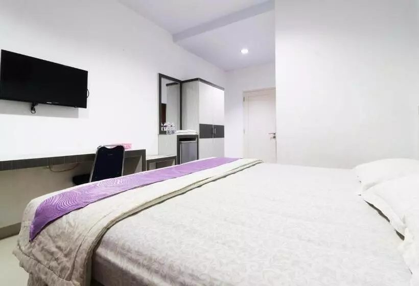 ペンション Paus Guest House Pekanbaru