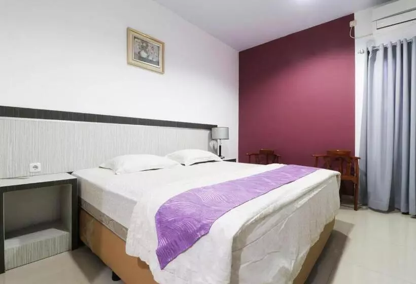 ペンション Paus Guest House Pekanbaru