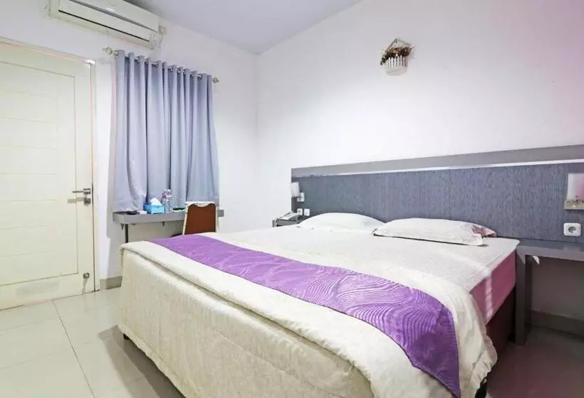 ペンション Paus Guest House Pekanbaru