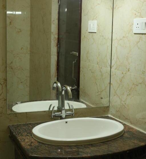 膳宿费 Shangri La