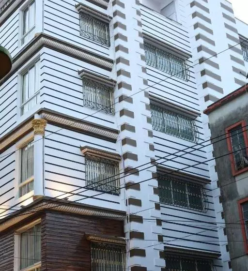 پانسیون Shangri La