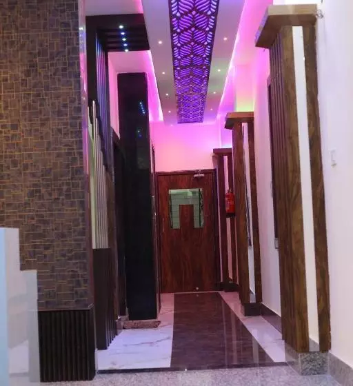 پانسیون Shangri La