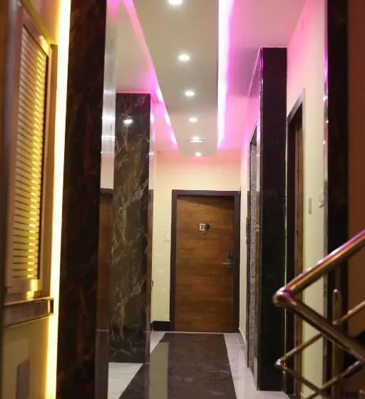 پانسیون Shangri La