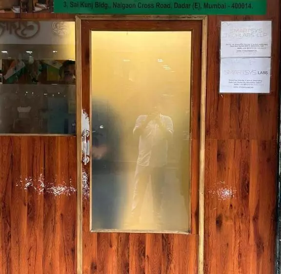 ユースホステル Sai Sharan Dormitory Near Dadar Railway Station