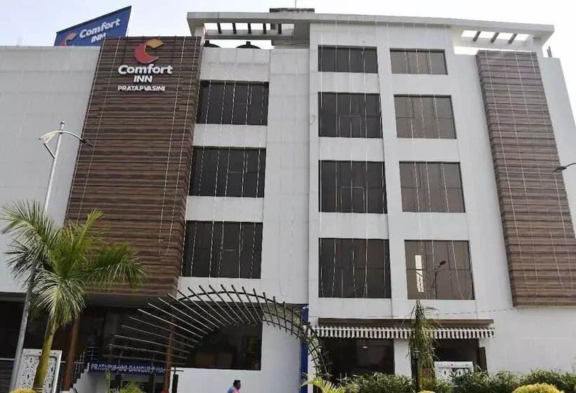 Hotelli Comfort Inn Pratapvasini