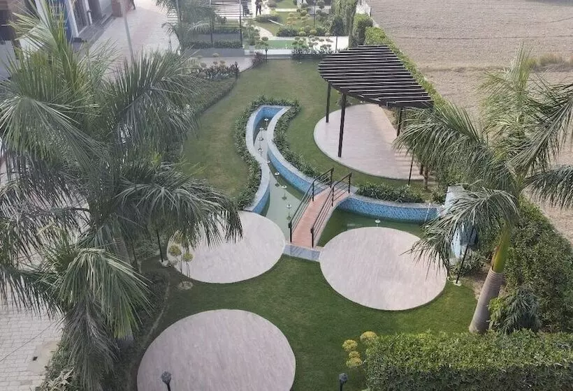 Hotelli Comfort Inn Pratapvasini