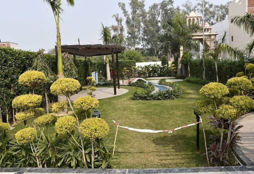 Hotel Comfort Inn Pratapvasini