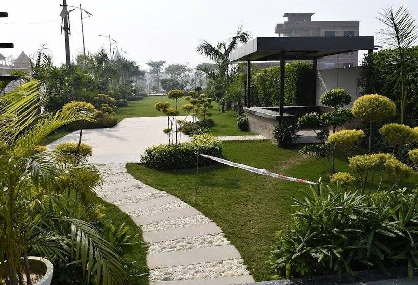 Hotel Comfort Inn Pratapvasini