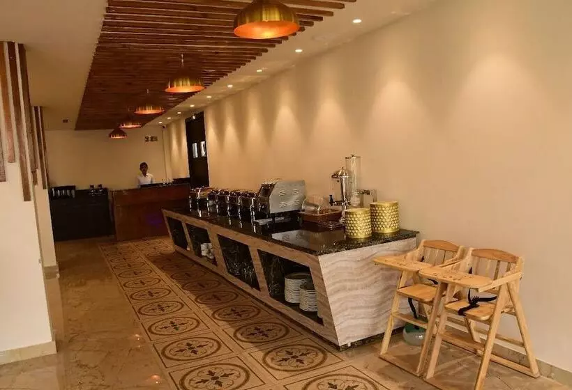 Hotelli Comfort Inn Pratapvasini