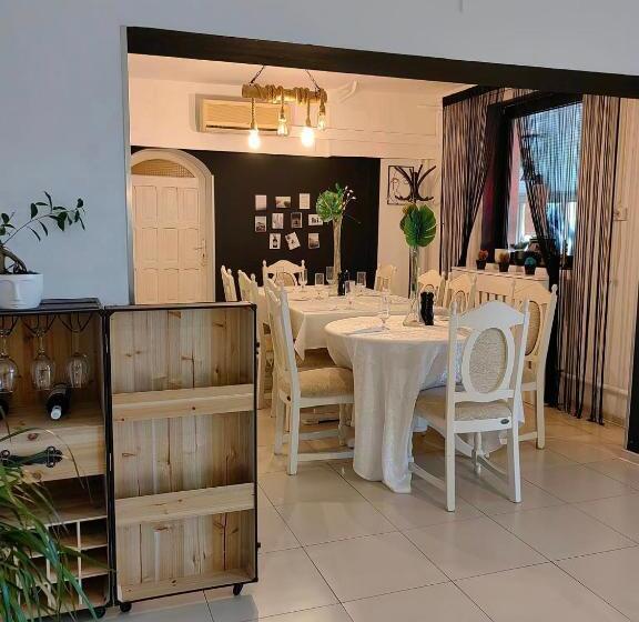 Hotel Pensiunea Stejarul