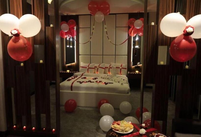 هتل The Capital Heart