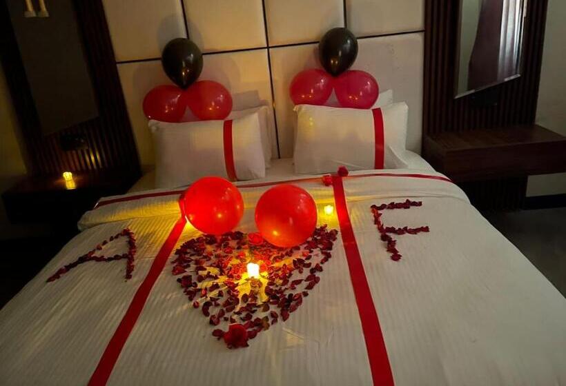 هتل The Capital Heart