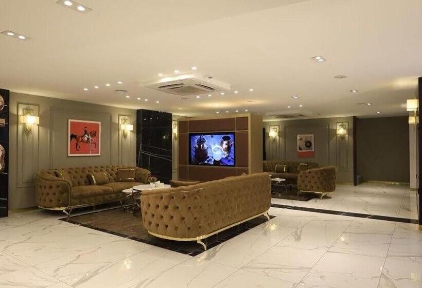 هتل The Capital Heart