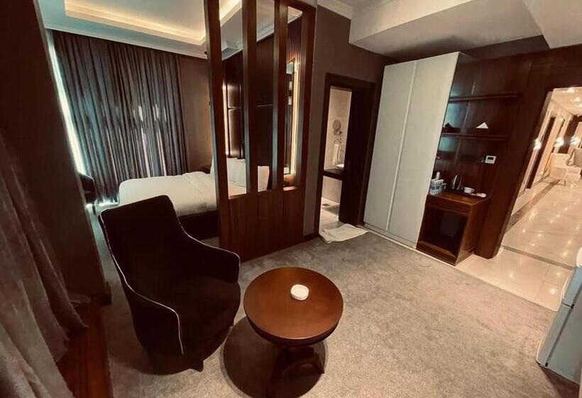 هتل The Capital Heart