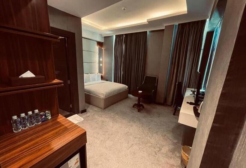 هتل The Capital Heart