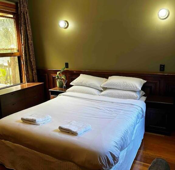 בית מלון כפרי The Mansion