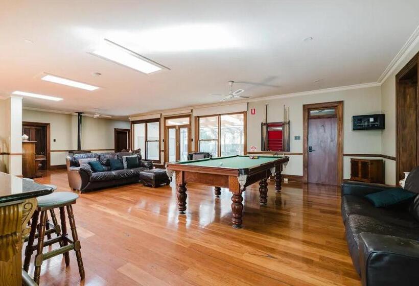 בית מלון כפרי The Mansion