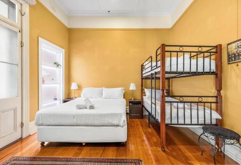 בית מלון כפרי The Mansion