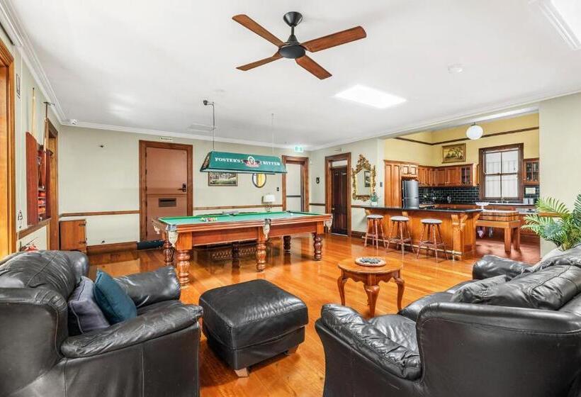 בית מלון כפרי The Mansion