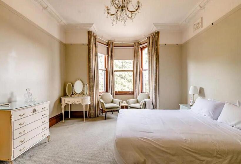 בית מלון כפרי The Mansion