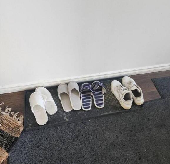 پانسیون Like Home